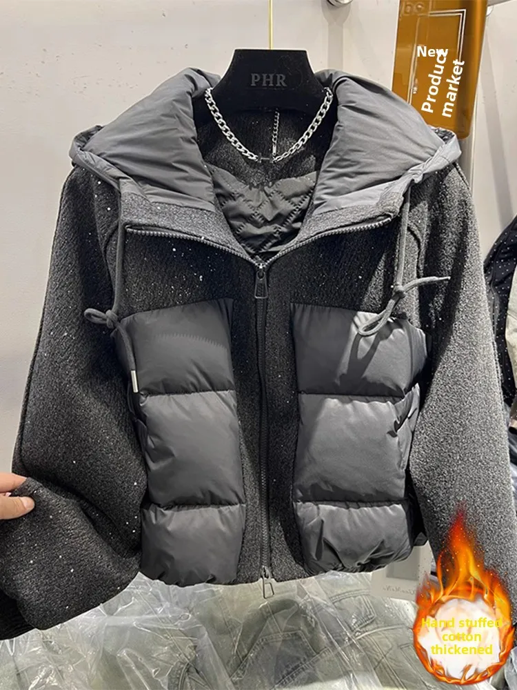 Зимняя утепленная шерстяная куртка в стиле пэчворк для женщин, корейский стиль, повседневное хлопковое пальто для поездок на работу, теплое, с капюшоном, на четыре сезона
Зимняя утепленная шерстяная куртка в стиле пэчворк для женщин, корейский стиль, повседневное хлопковое пальто для поездок на работу, теплое, с капюшоном, на четыре сезона