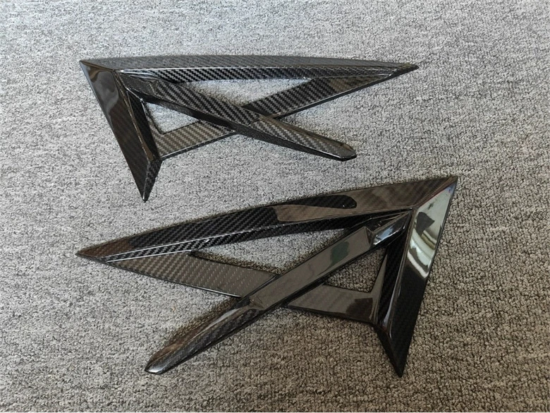 fit for Lamborghini Urus modified M model dry carbon fiber shark fin small surround trunk decorative strip
fit for Lamborghini Urus modified M model dry carbon fiber shark fin small surround trunk decorative strip