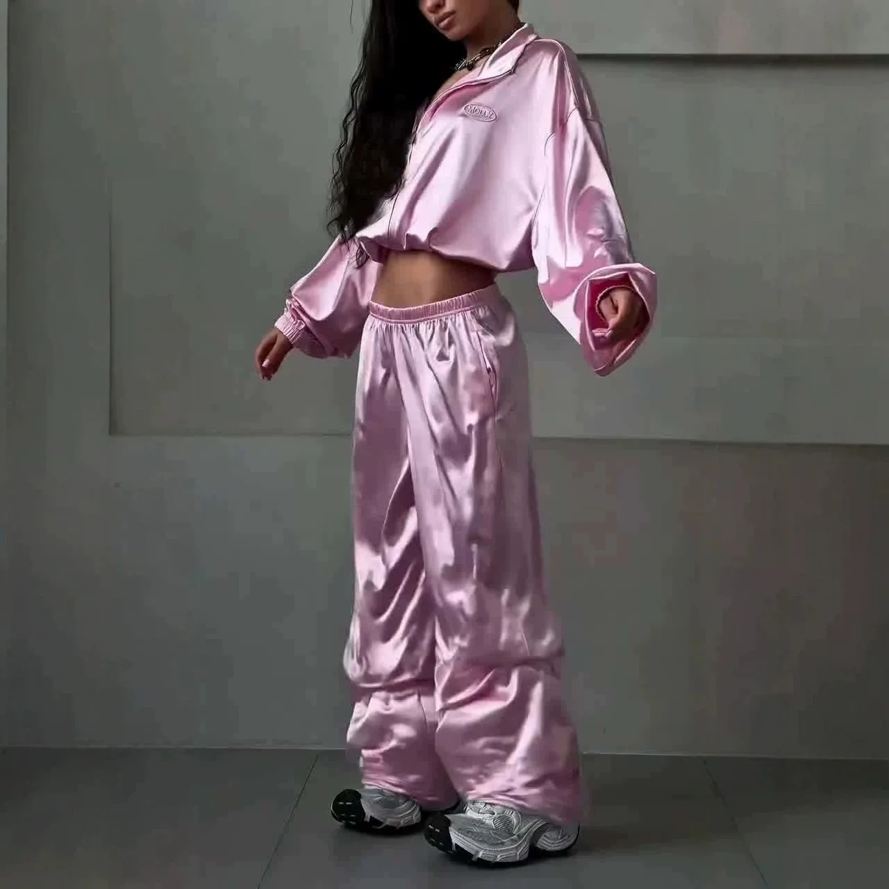 Street Satin Pants Set Solid Stand Neck Full Sleeve Jacket Wide Leg Trousers Women's Suit Lady New Fashion Casual 2 Pieces Sets
Street Satin Pants Set Solid Stand Neck Full Sleeve Jacket Wide Leg Trousers Women's Suit Lady New Fashion Casual 2 Pieces Sets