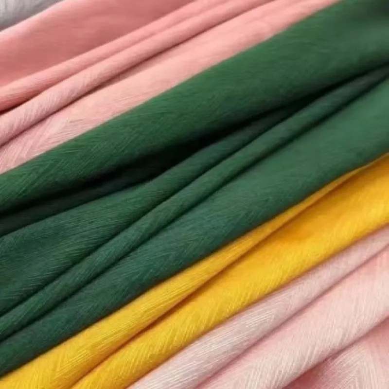 Micro Stretch Herringbone Pattern White Jacquard Fabric Per Meter for Hanfu Pajamas Pants Sewing Glossy Plain Smooth Cloth Drape
Micro Stretch Herringbone Pattern White Jacquard Fabric Per Meter for Hanfu Pajamas Pants Sewing Glossy Plain Smooth Cloth Drape