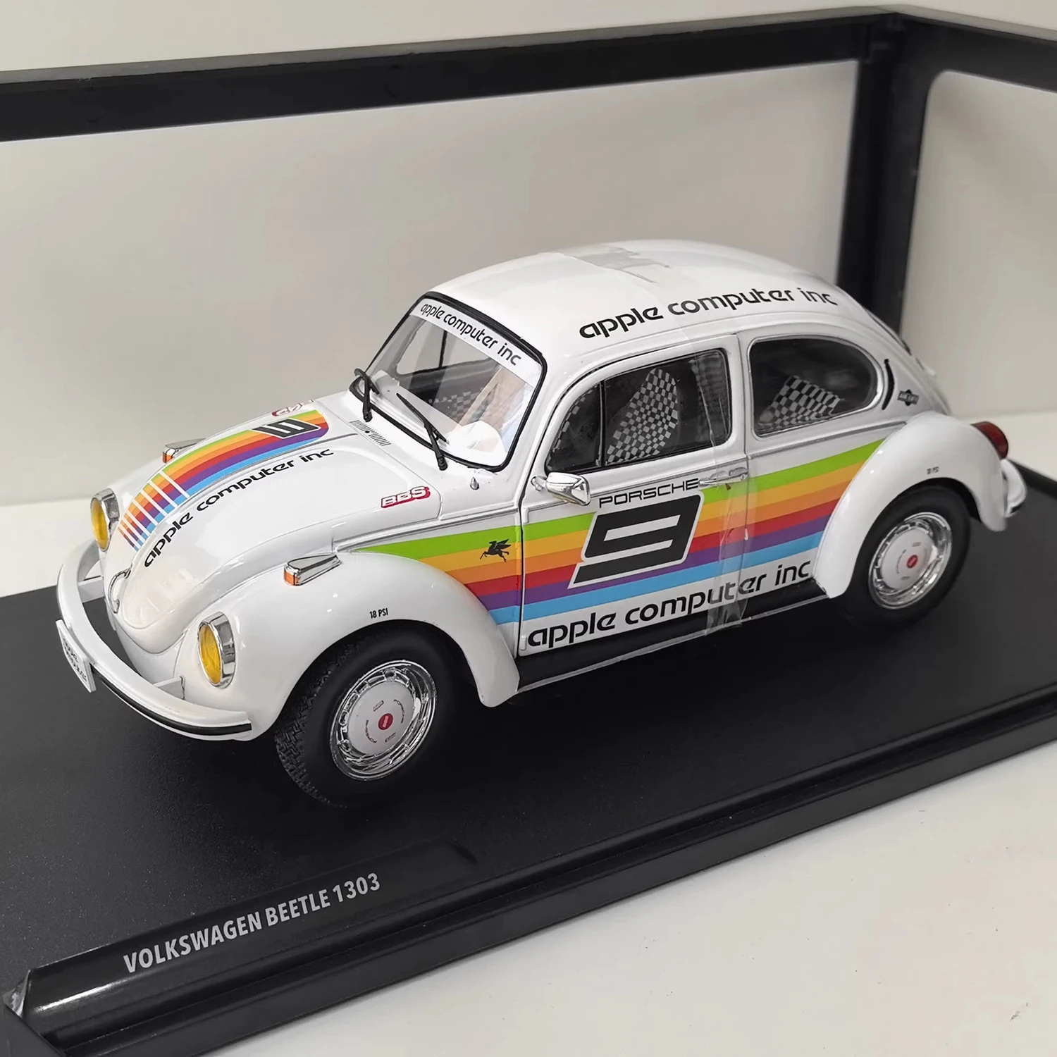 SOLIDO 1:18 Scale Diecast Alloy 1975 VW BEETLE 1303 Racing #9 Toys Cars Model Classics Adult Souvenir Gifts Static Display
SOLIDO 1:18 Scale Diecast Alloy 1975 VW BEETLE 1303 Racing #9 Toys Cars Model Classics Adult Souvenir Gifts Static Display