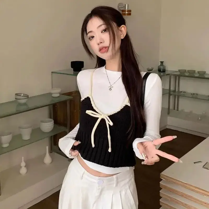 Korea Two-Piece Set Bow Tie Knitted Vest Solid Color Slim Base Shirt T-Shirt Top Women'S Early Spring New Design Fashion Suit
Korea Two-Piece Set Bow Tie Knitted Vest Solid Color Slim Base Shirt T-Shirt Top Women'S Early Spring New Design Fashion Suit