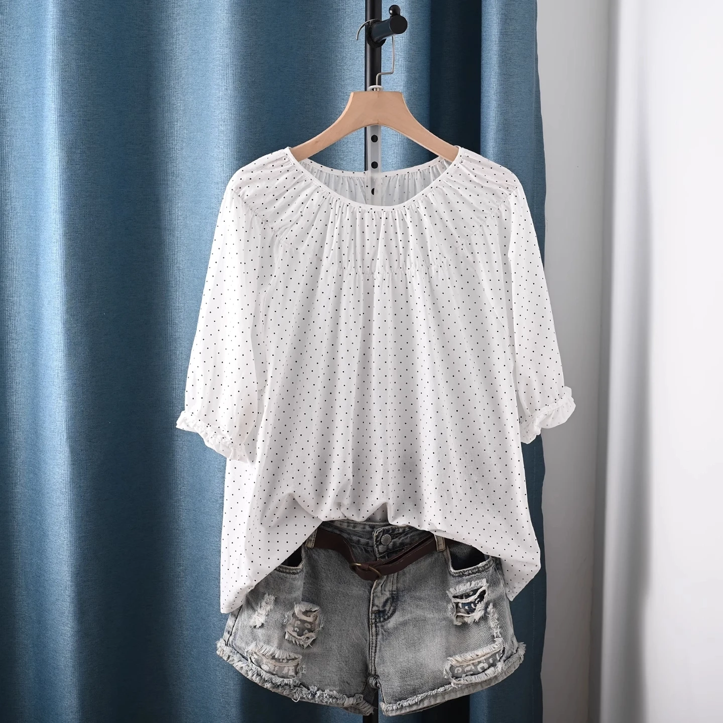 Бюст 112 см, темно-синяя, белая туника с принтом в горошек, крестьянская рубашка для женщин, летние топы из 100% хлопка в горошек с короткими рукавами
Бюст 112 см, темно-синяя, белая туника с принтом в горошек, крестьянская рубашка для женщин, летние топы из 100% хлопка в горошек с короткими рукавами