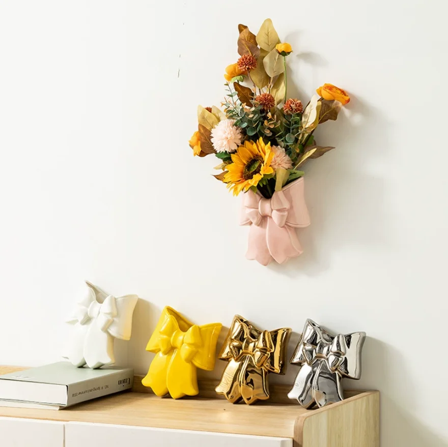 Ceramic Bow Vase Decorative Wall Hanging Flower Inserter for Home Living Room Wall Nordic Simple Light Luxury Ornament Flower Ar
Ceramic Bow Vase Decorative Wall Hanging Flower Inserter for Home Living Room Wall Nordic Simple Light Luxury Ornament Flower Ar