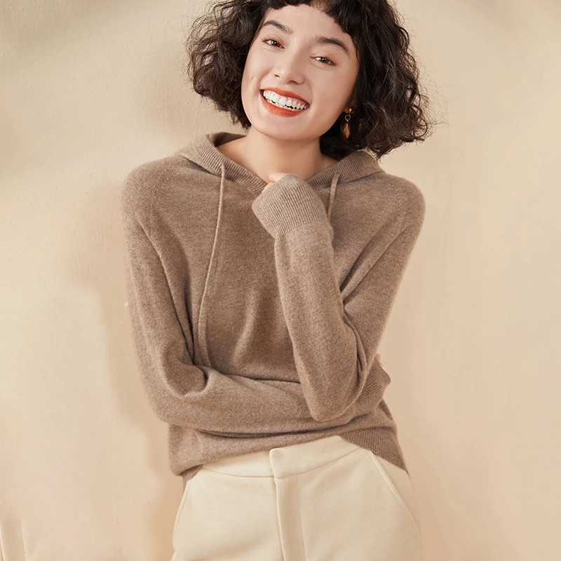 Autumn and winter new women's sweater 100% pure cashmere knitted hooded collar pullover soft solid color hot selling women's top
Autumn and winter new women's sweater 100% pure cashmere knitted hooded collar pullover soft solid color hot selling women's top