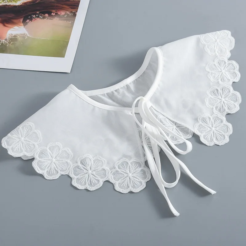 Women White Lapel False Collar Shawl Girls Student Doll Ruffled Shoulder Wraps Fake Collar Necktie for Shirt Detachable Collar
Women White Lapel False Collar Shawl Girls Student Doll Ruffled Shoulder Wraps Fake Collar Necktie for Shirt Detachable Collar