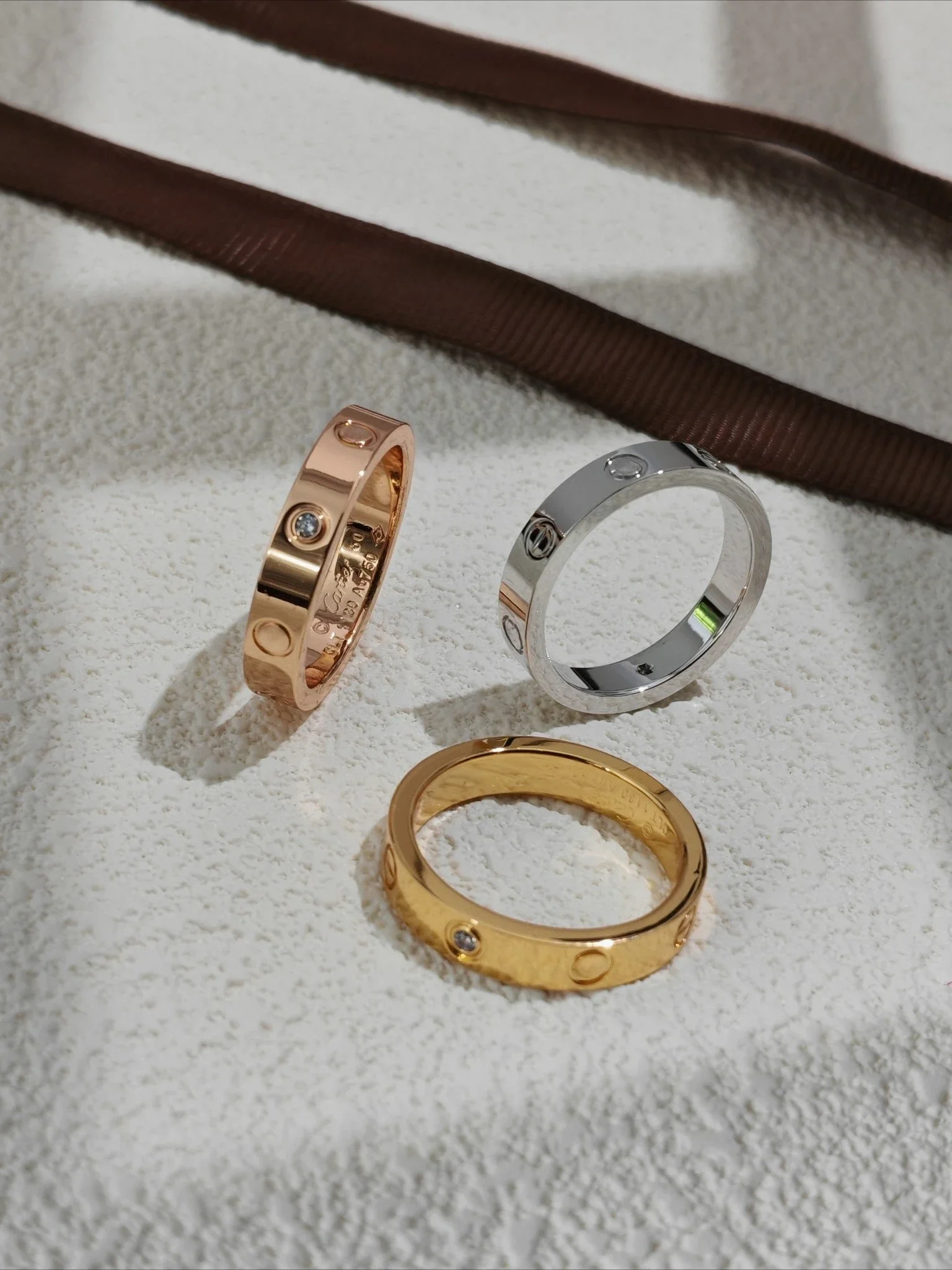 Affordable 2025 Trend! S925 Classic Screw-Thread Ring - Perfect for Unisex Style
Affordable 2025 Trend! S925 Classic Screw-Thread Ring - Perfect for Unisex Style