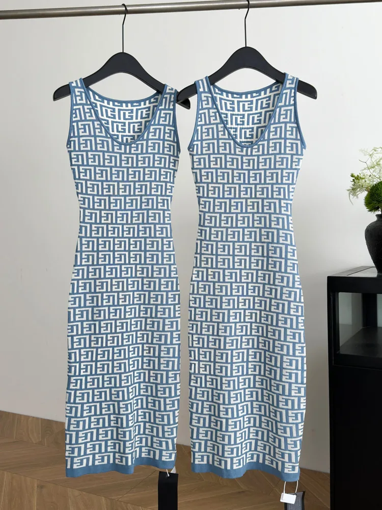 High End Light Luxury Hong Kong Trendy Tea Break Socialite Printed Dress French Chic Women Slimming Temperament Sexy Strap Vest
High End Light Luxury Hong Kong Trendy Tea Break Socialite Printed Dress French Chic Women Slimming Temperament Sexy Strap Vest