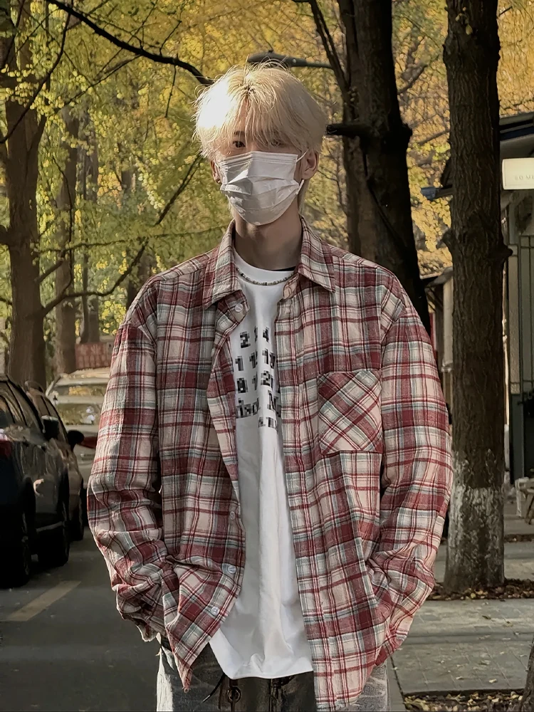 American Retro Red Plaid Long Sve irt for Boys Autumn Wear Inner Layer Youth College Sle Cheered irt Teenage Faion
American Retro Red Plaid Long Sve irt for Boys Autumn Wear Inner Layer Youth College Sle Cheered irt Teenage Faion