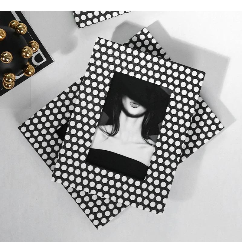 Leather Photo Frame Rectangle Black and White Dots Circular Spot Picture Cortex Poster Desktop Storage Home Decoration
Leather Photo Frame Rectangle Black and White Dots Circular Spot Picture Cortex Poster Desktop Storage Home Decoration