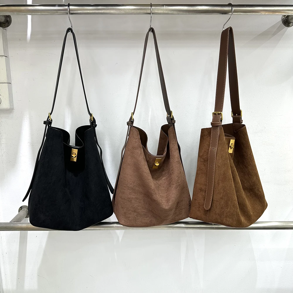 Obi Dongmen Geater Замшевая большая вместительная свободная пригородная сумка в стиле ретро, универсальная сумка на одно плечо, подмышки, модная большая сумка
Obi Dongmen Geater Замшевая большая вместительная свободная пригородная сумка в стиле ретро, универсальная сумка на одно плечо, подмышки, модная большая сумка