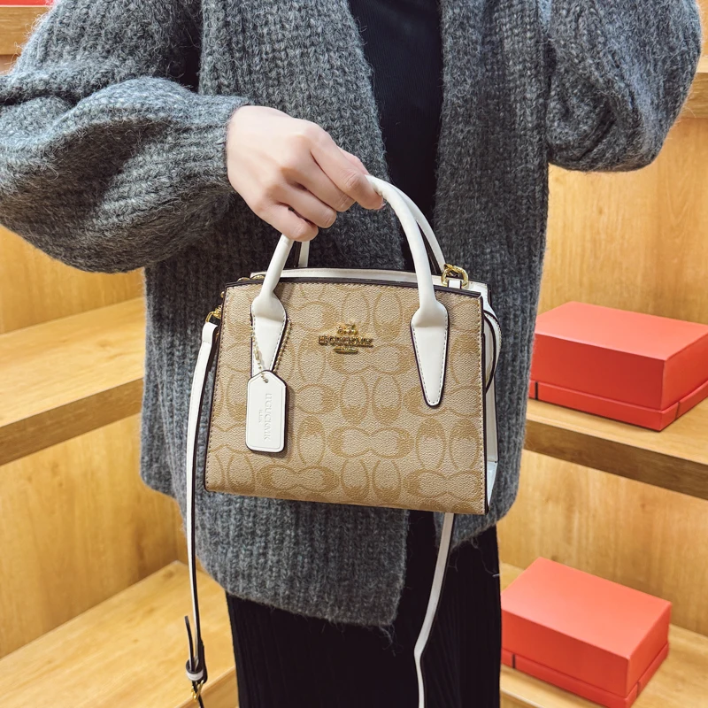 Высококачественная женская роскошная кожаная сумка, элегантная сумка на плечо, модная сумка через плечо, классическая дизайнерская большая сумка в парижском стиле
Высококачественная женская роскошная кожаная сумка, элегантная сумка на плечо, модная сумка через плечо, классическая дизайнерская большая сумка в парижском стиле