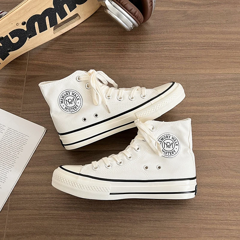 Women's Mid-top Skateboard Shoes Outdoor Lightweight Retro Sports Shoes Leisure Versatile Fashion Daily Commute Tenis De Mujer
Women's Mid-top Skateboard Shoes Outdoor Lightweight Retro Sports Shoes Leisure Versatile Fashion Daily Commute Tenis De Mujer