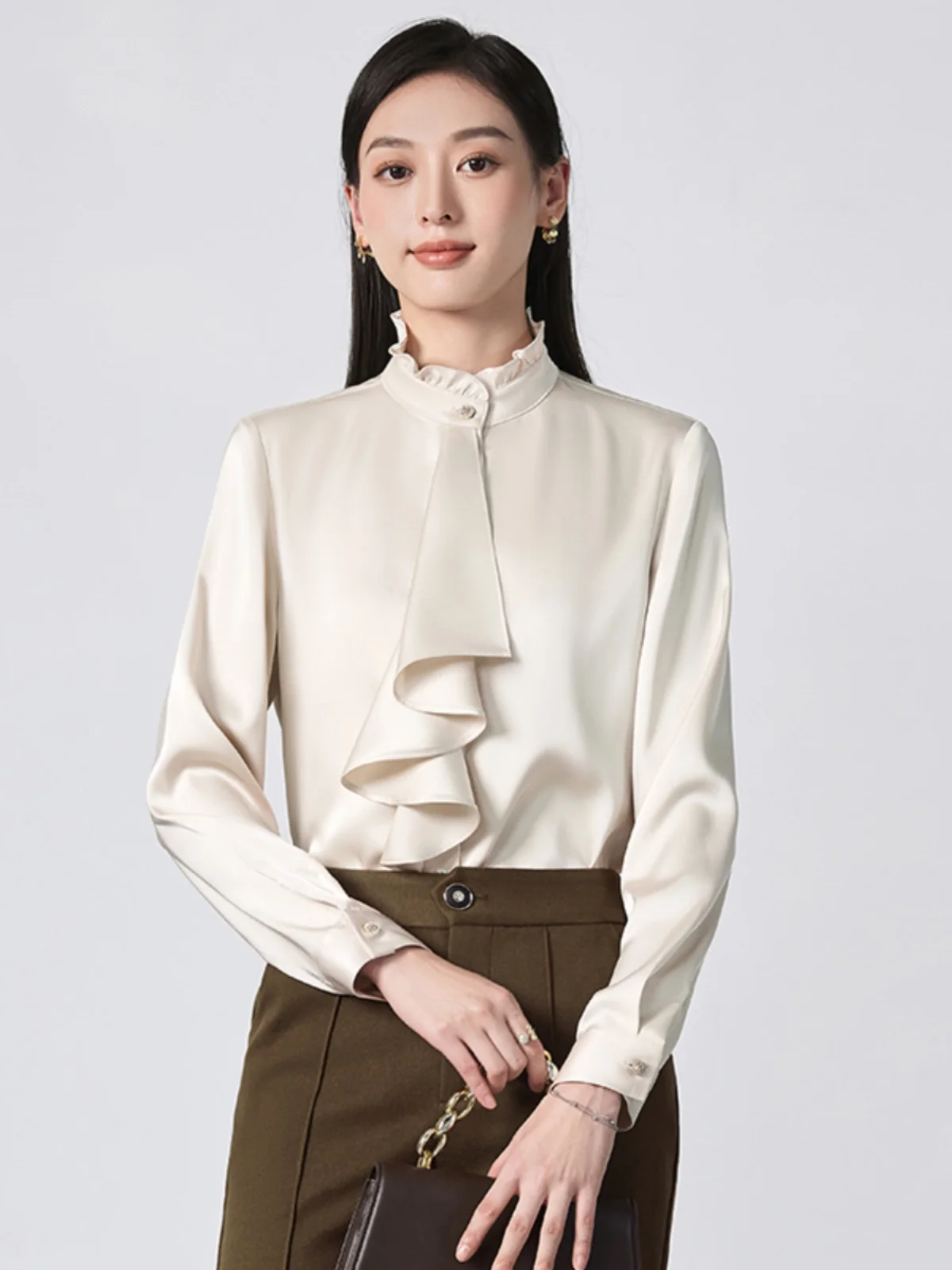 Chic Beige Acetate Satin Shirt Women's Early Autumn New Style High Collar Wooden Design Professional Office Wear Long Sl...
Chic Beige Acetate Satin Shirt Women's Early Autumn New Style High Collar Wooden Design Professional Office Wear Long Sl...