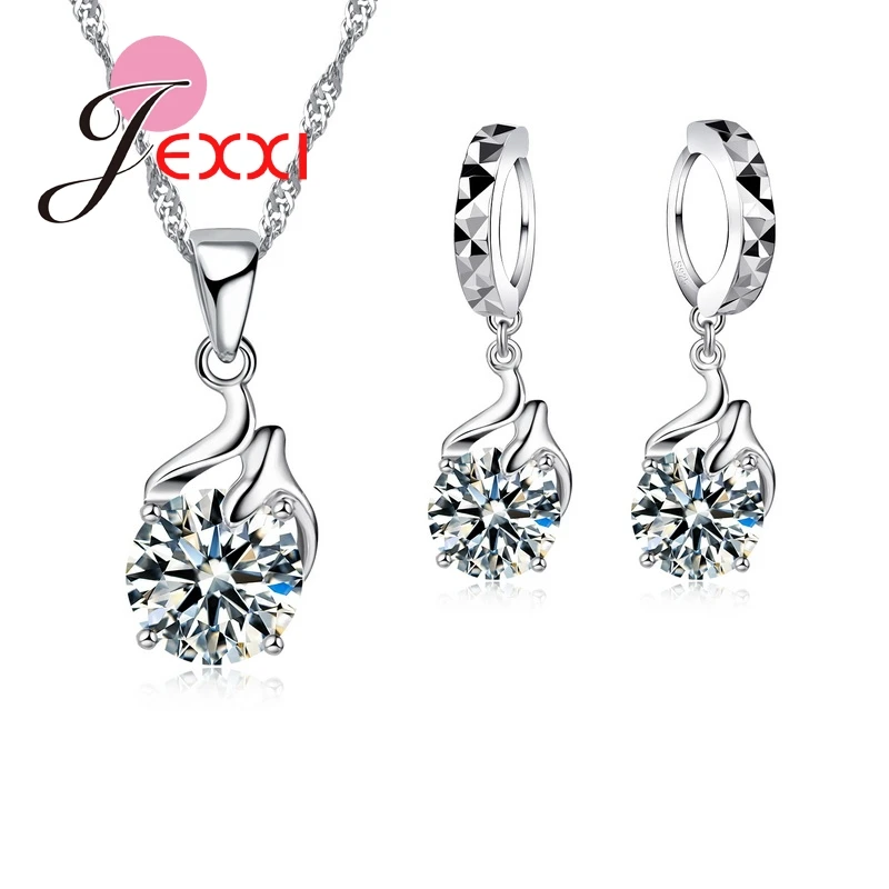 Women Valentine Accessories Shinning CZ Pendant Necklace Earrings Wedding Girls 925 Sterling Silver Color Color Jewelry Sets
Women Valentine Accessories Shinning CZ Pendant Necklace Earrings Wedding Girls 925 Sterling Silver Color Color Jewelry Sets