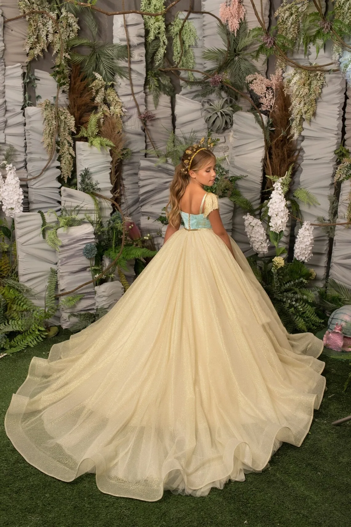 Sparkly Yellow Flower Girl Dresses Tulle Sleeveless Floor Length Tassel For Wedding Princess Birthday Party First Communion Gown
Sparkly Yellow Flower Girl Dresses Tulle Sleeveless Floor Length Tassel For Wedding Princess Birthday Party First Communion Gown