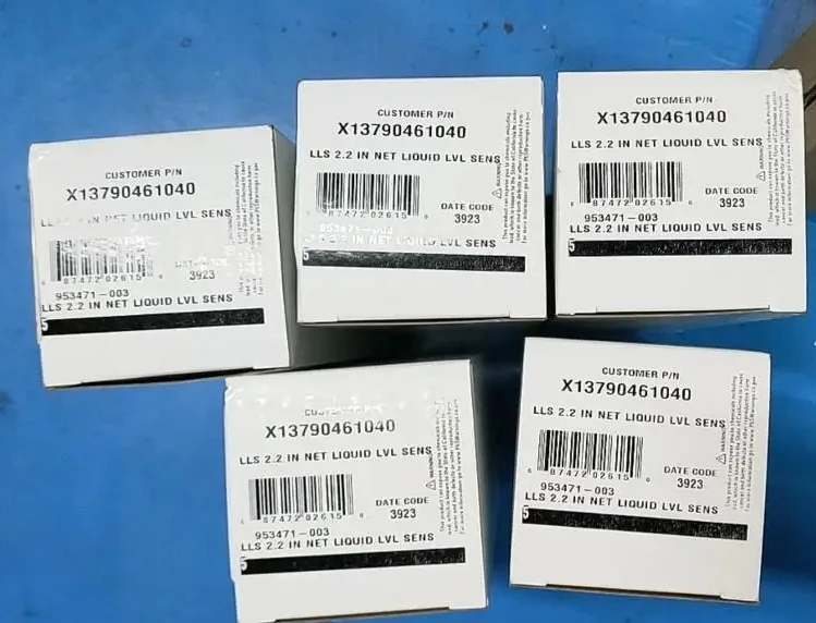 Новый ведро уровня жидкости Trane HUS03777 датчик уровня жидкости SEN01552 SEN02129 953472 X 13790508020
Новый ведро уровня жидкости Trane HUS03777 датчик уровня жидкости SEN01552 SEN02129 953472 X 13790508020