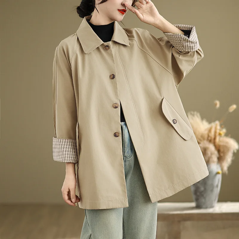 SuperAen 2025 Autumn New Safari Style Solid Color Polo Collar Design Trench Women Loose Waist Patchwork Long-sleeved Casual Coat
SuperAen 2025 Autumn New Safari Style Solid Color Polo Collar Design Trench Women Loose Waist Patchwork Long-sleeved Casual Coat