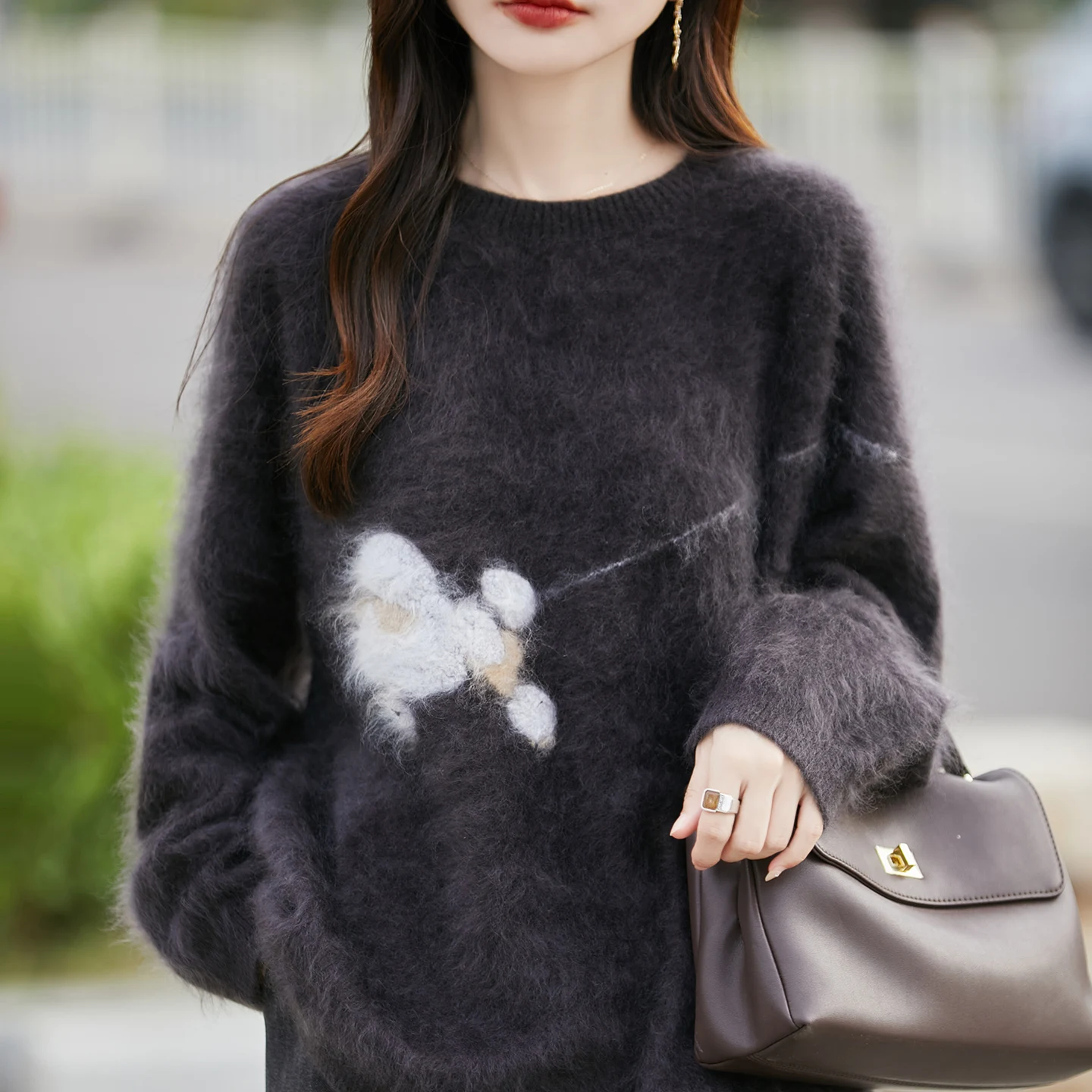 100%Pure Wool Sweater For Women Autumn Winter Loose Knitted Top With Goldfish Embroidery and Jacquard Pattern Casual Pullovers
100%Pure Wool Sweater For Women Autumn Winter Loose Knitted Top With Goldfish Embroidery and Jacquard Pattern Casual Pullovers