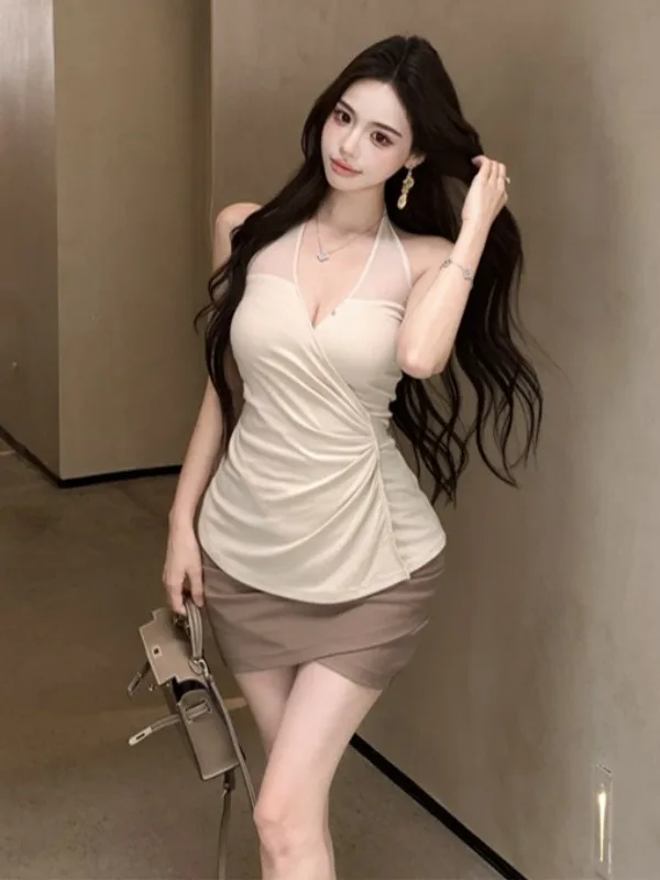 Summer Slimming Design Sense Short Skirt Set Women's Fashionable Pleated Netting Splice Top And Short Skirt Two-Piece Suit
Summer Slimming Design Sense Short Skirt Set Women's Fashionable Pleated Netting Splice Top And Short Skirt Two-Piece Suit