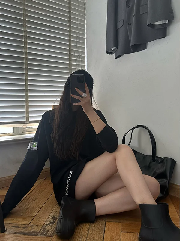 Вышитая футболка оверсайз с длинным рукавом, весна-лето, в корейском стиле, из смесового хлопка, комфортная посадка, круглый вырез, топ
Вышитая футболка оверсайз с длинным рукавом, весна-лето, в корейском стиле, из смесового хлопка, комфортная посадка, круглый вырез, топ