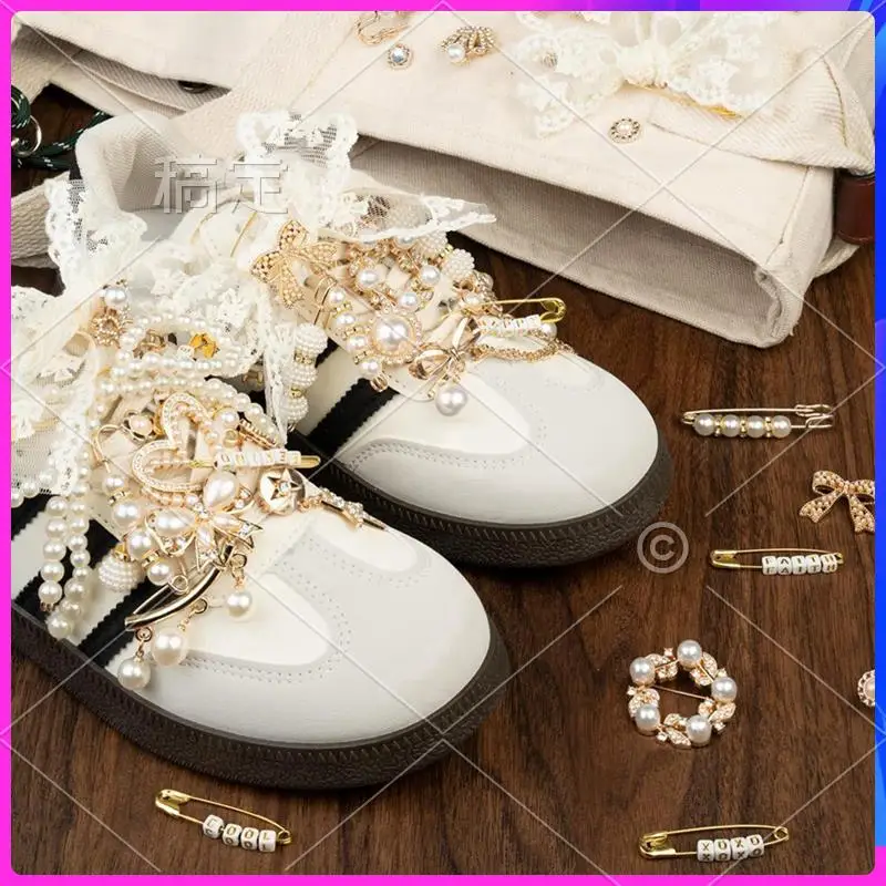 AG-Shoe Charms For Sneakers For Socks Safety Pin,Brooches For Women Brooches And Pins For Women
AG-Shoe Charms For Sneakers For Socks Safety Pin,Brooches For Women Brooches And Pins For Women