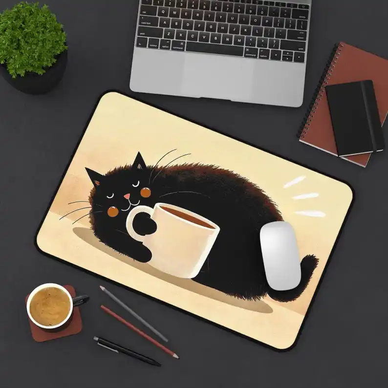 Cute black cat lying beside the coffee cup mouse pad is suitable for gamers and small computer desktop decoration in dormitories
Cute black cat lying beside the coffee cup mouse pad is suitable for gamers and small computer desktop decoration in dormitories