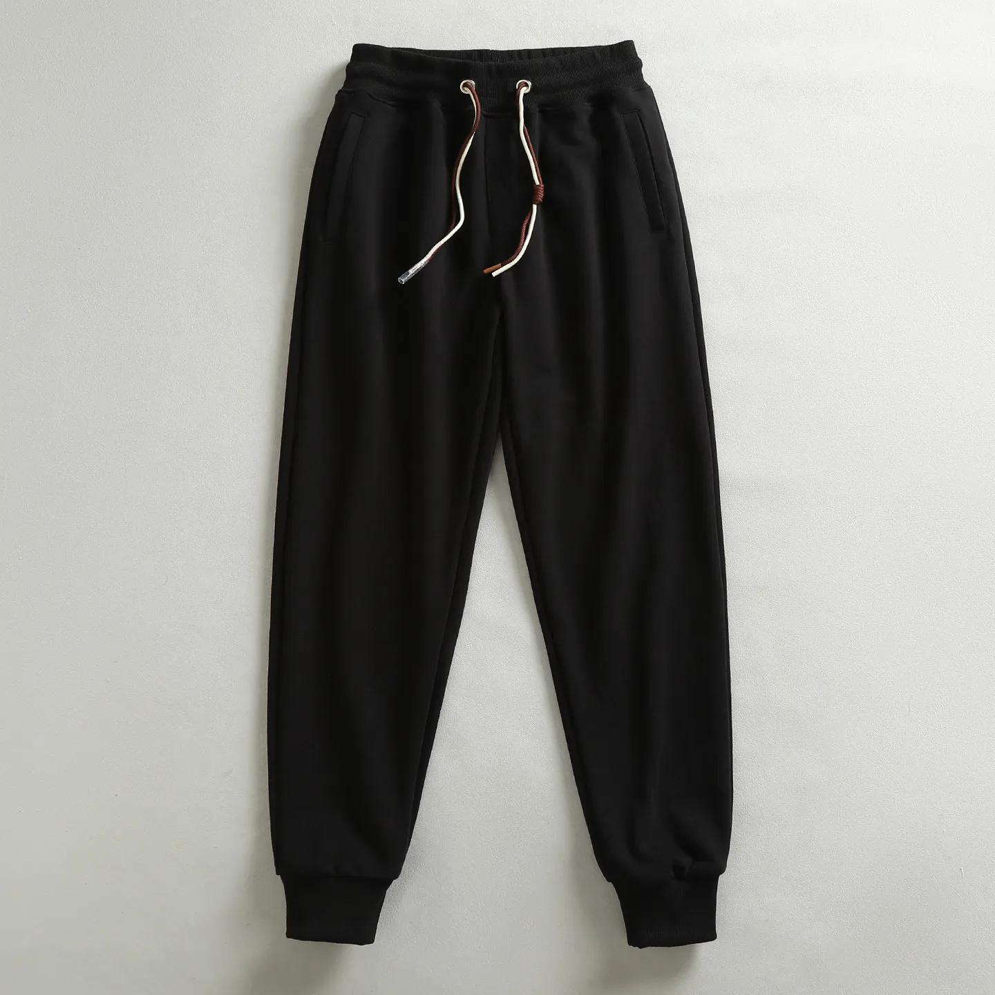 2026 Autumn Japanese Retro Knitted Ankle-length Sweatpants Men's Fashion Elastic Waist Drawstring Sport Casual Ankle-tied Pants
2026 Autumn Japanese Retro Knitted Ankle-length Sweatpants Men's Fashion Elastic Waist Drawstring Sport Casual Ankle-tied Pants