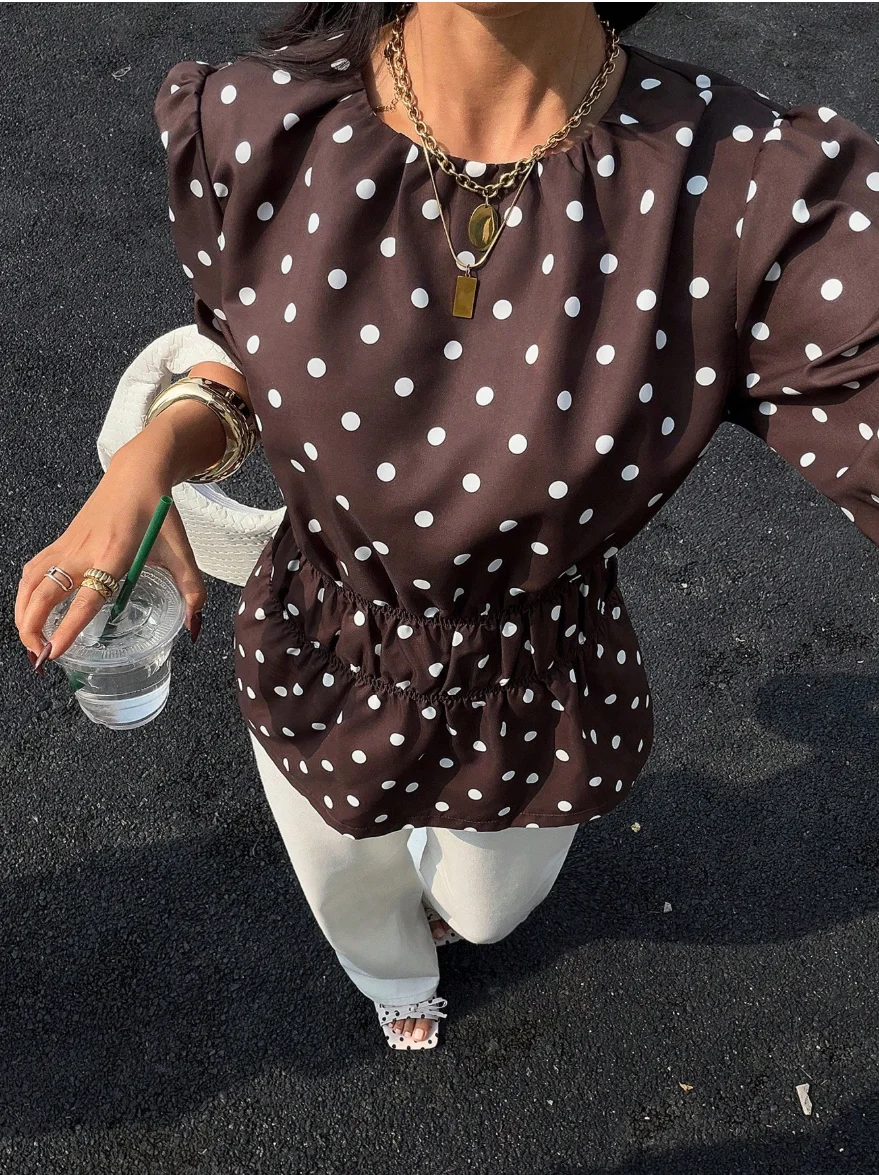 New women's polka dot petal sleeve shirt
New women's polka dot petal sleeve shirt