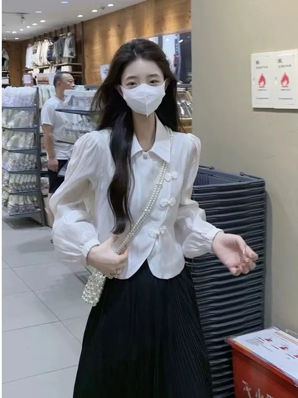New Chinese Style Retro Button Long Sleeve Women's Shirt Spring Autumn Short Design Sensation National Style Gentle Temperament
New Chinese Style Retro Button Long Sleeve Women's Shirt Spring Autumn Short Design Sensation National Style Gentle Temperament