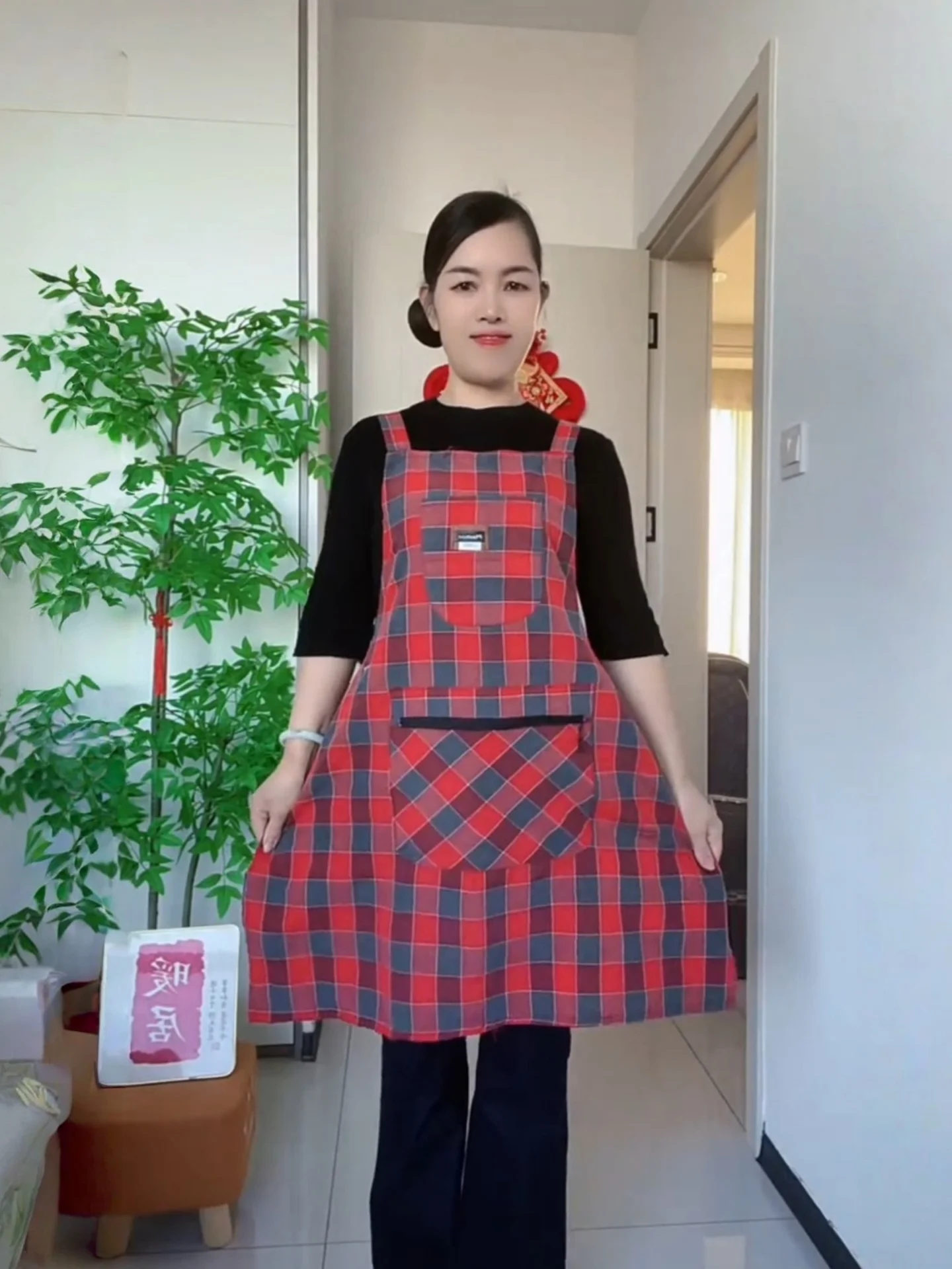 Супертолстый кухонный фартук, водонепроницаемый, маслостойкий, легко чистится, дышащий, рабочая одежда, жилет для приготовления пищи и домашнего использования.
Супертолстый кухонный фартук, водонепроницаемый, маслостойкий, легко чистится, дышащий, рабочая одежда, жилет для приготовления пищи и домашнего использования.