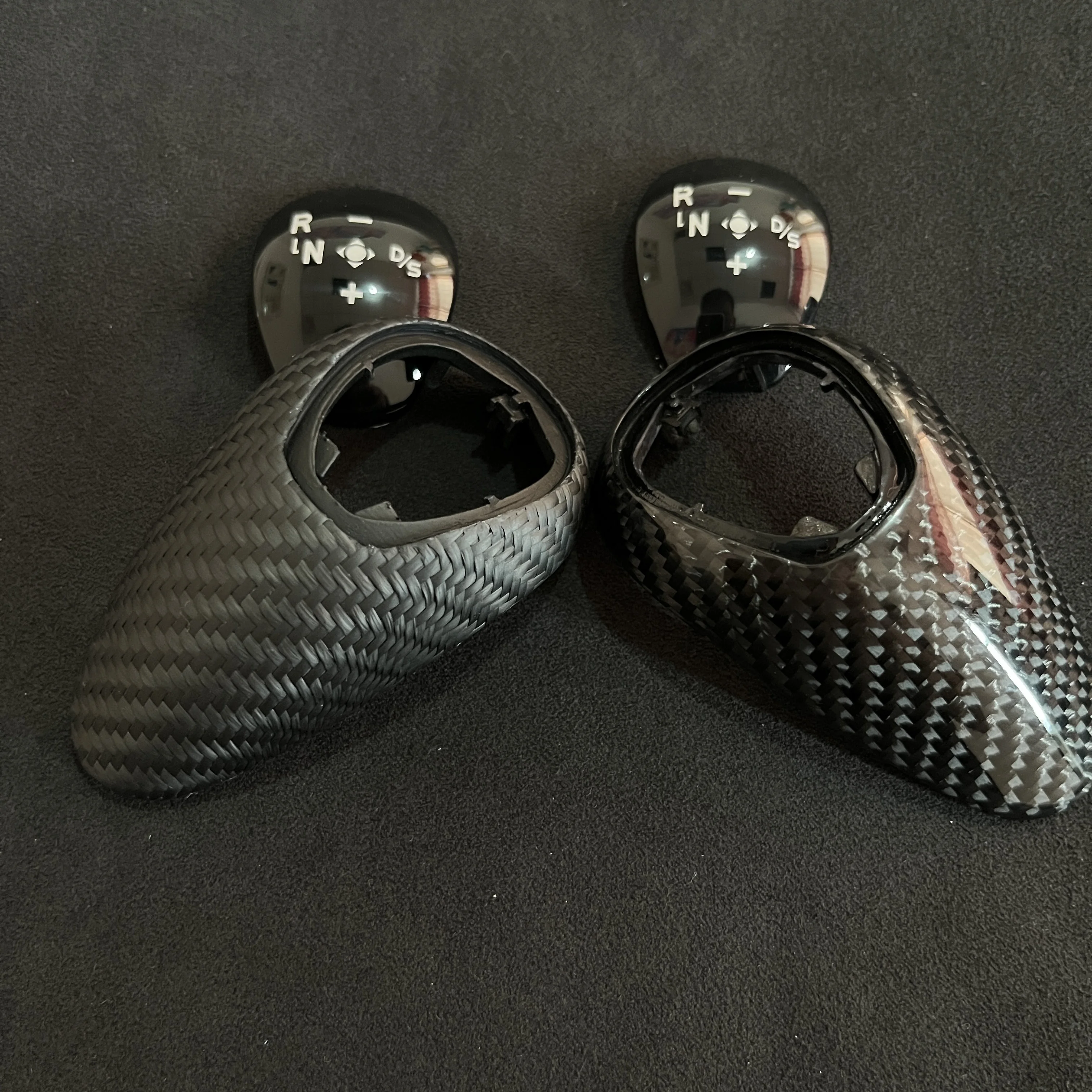Real Carbon Fiber Gear Shift Knob Cover Replacement for BMW M2 M3 M4 M5 M6 F87 F80 F82 F83 F10 F12 F13 F06
Real Carbon Fiber Gear Shift Knob Cover Replacement for BMW M2 M3 M4 M5 M6 F87 F80 F82 F83 F10 F12 F13 F06