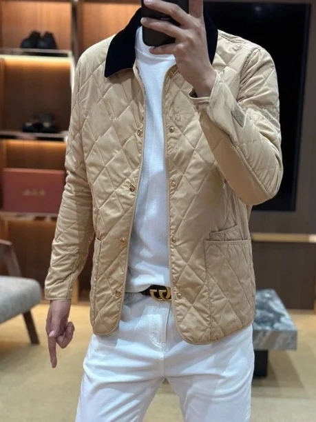 Мужская утепленная хлопковая куртка Slim Fit с длинными рукавами, ромбовидным узором и воротником-стойкой, повседневная верхняя одежда
Мужская утепленная хлопковая куртка Slim Fit с длинными рукавами, ромбовидным узором и воротником-стойкой, повседневная верхняя одежда