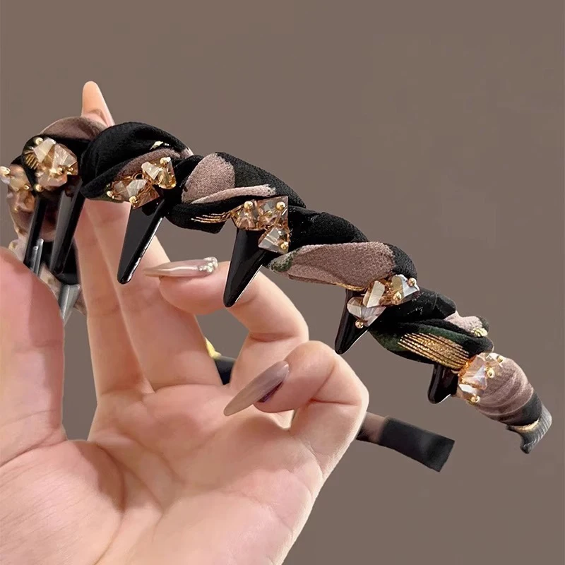 Korean Temperament Sweet Headband Trendy Rhinestone Hair Hoop Washing Headband For Girls Fashion Versatile Hair Accessories
Korean Temperament Sweet Headband Trendy Rhinestone Hair Hoop Washing Headband For Girls Fashion Versatile Hair Accessories