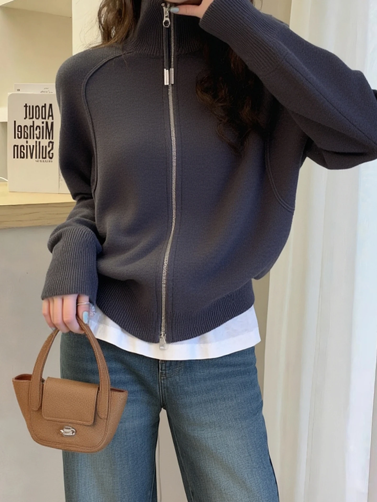 European Design Sensation Zipper Versatile Knitwear Soft Comfortable Loose Sweater Winter Long Sleeve Korean Style Commute
European Design Sensation Zipper Versatile Knitwear Soft Comfortable Loose Sweater Winter Long Sleeve Korean Style Commute