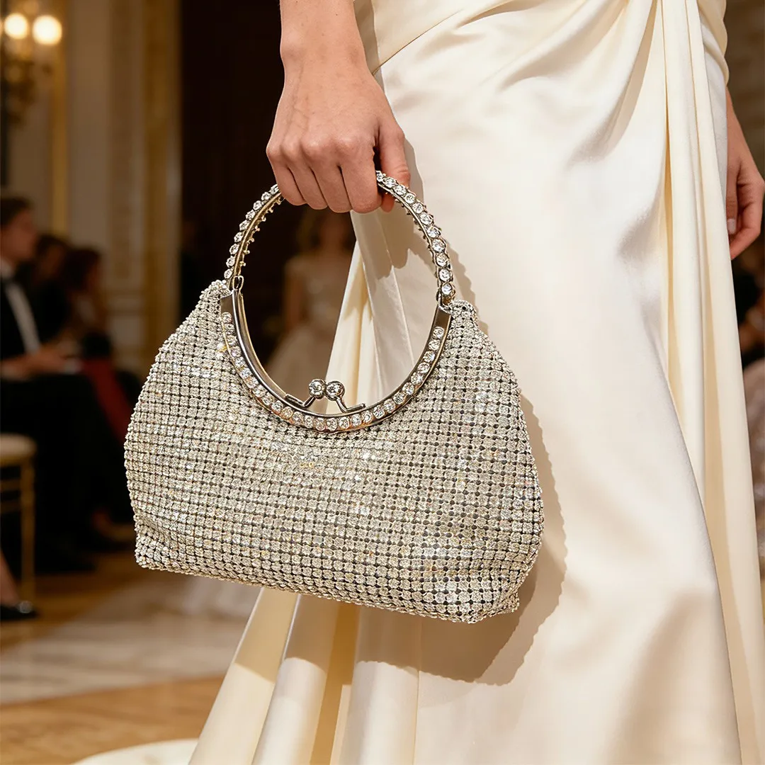 Diamond-encrusted rhinestone bag, silver handbag, fashionable niche dinner bag, wedding bag (not sold individually)
Diamond-encrusted rhinestone bag, silver handbag, fashionable niche dinner bag, wedding bag (not sold individually)