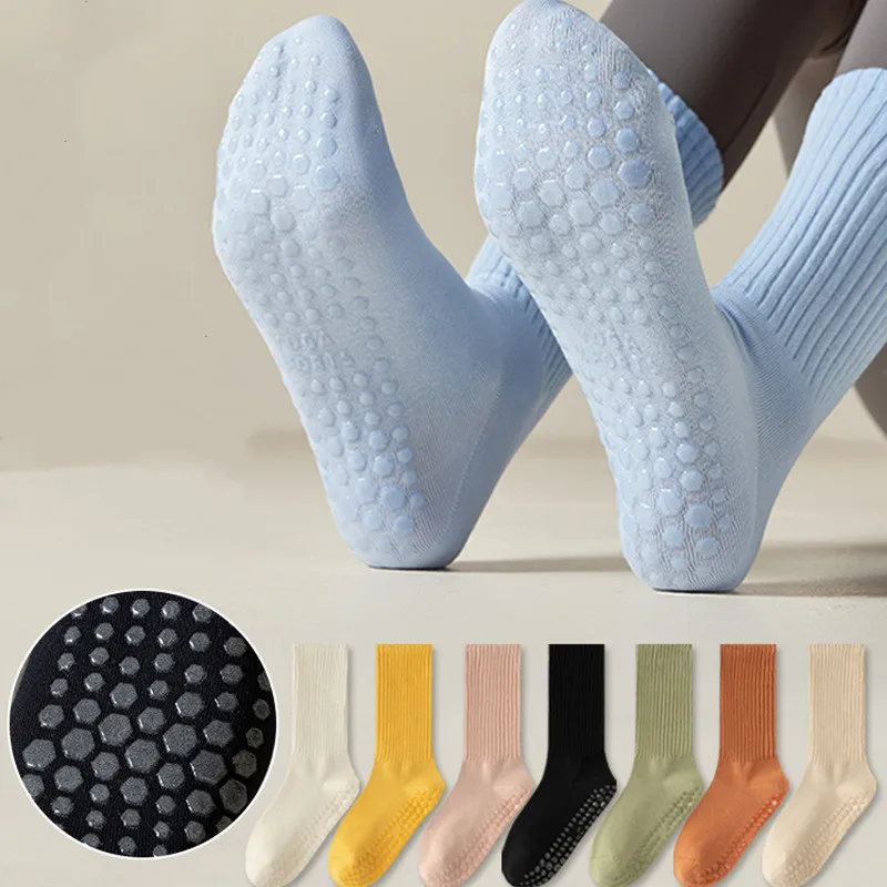 New Simple Cotton Mid-calf Non-slip Yoga Socks Pilates Socks Women Indoor Dance Fitness Gymnastics Socks Floor Sports Socks
New Simple Cotton Mid-calf Non-slip Yoga Socks Pilates Socks Women Indoor Dance Fitness Gymnastics Socks Floor Sports Socks
