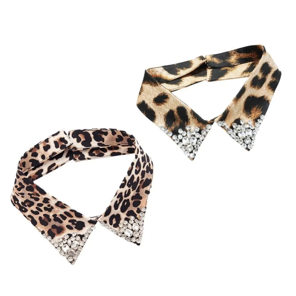 Elegant Detachable Collar Leopard Design Sparkling Rhinestones Neck Accessory Stylish Animal Print Decorative Faux Collar
Elegant Detachable Collar Leopard Design Sparkling Rhinestones Neck Accessory Stylish Animal Print Decorative Faux Collar