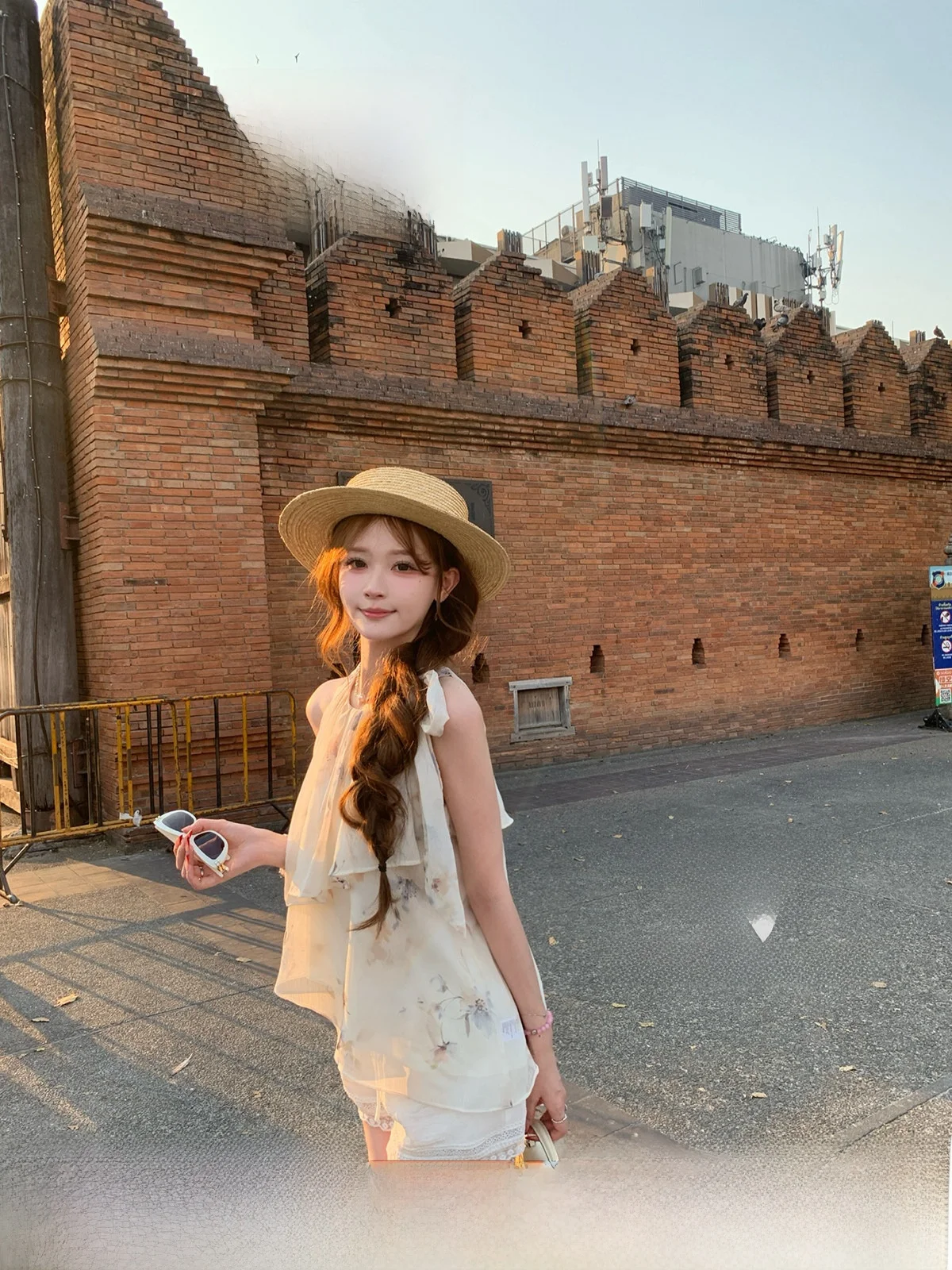 New Chinese Style Watercolor Flower Sleeveless Belted Shirt Spring Light Maturity ThePeachOfficial Women's Short Shirt
New Chinese Style Watercolor Flower Sleeveless Belted Shirt Spring Light Maturity ThePeachOfficial Women's Short Shirt