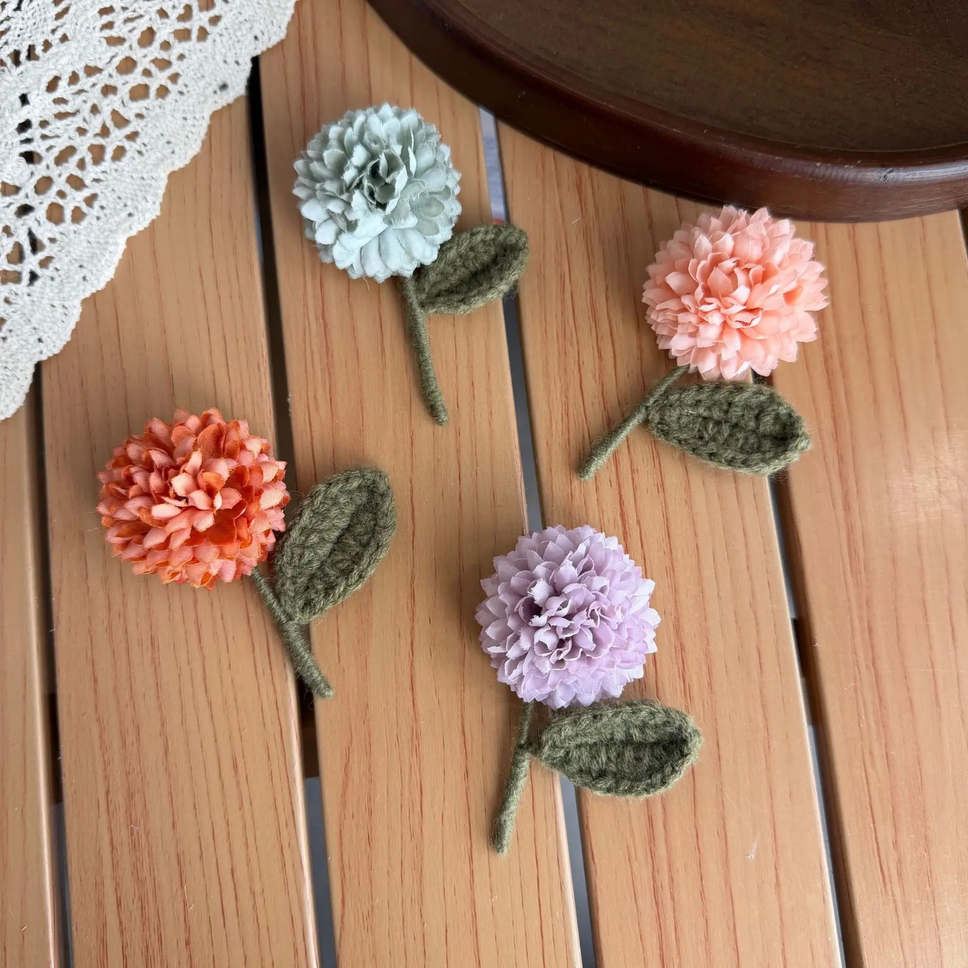 Cotton Linen Handmade Small Ball Chrysanthemum Brooch for Women Simple Literary Forest Style Versatile Clothing Accessory
Cotton Linen Handmade Small Ball Chrysanthemum Brooch for Women Simple Literary Forest Style Versatile Clothing Accessory