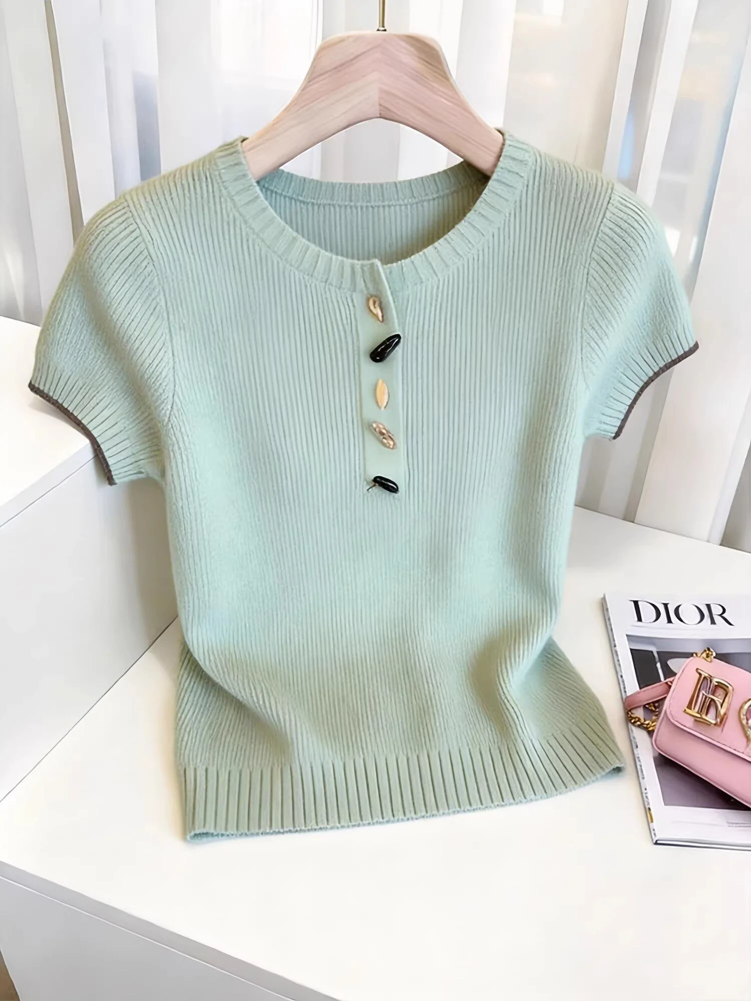Slim Fit Short Sleeve Knitted Top round Neck Casual Style Polyester Fiber Green T-Shirt for Women Summer plus Size Slimming
Slim Fit Short Sleeve Knitted Top round Neck Casual Style Polyester Fiber Green T-Shirt for Women Summer plus Size Slimming