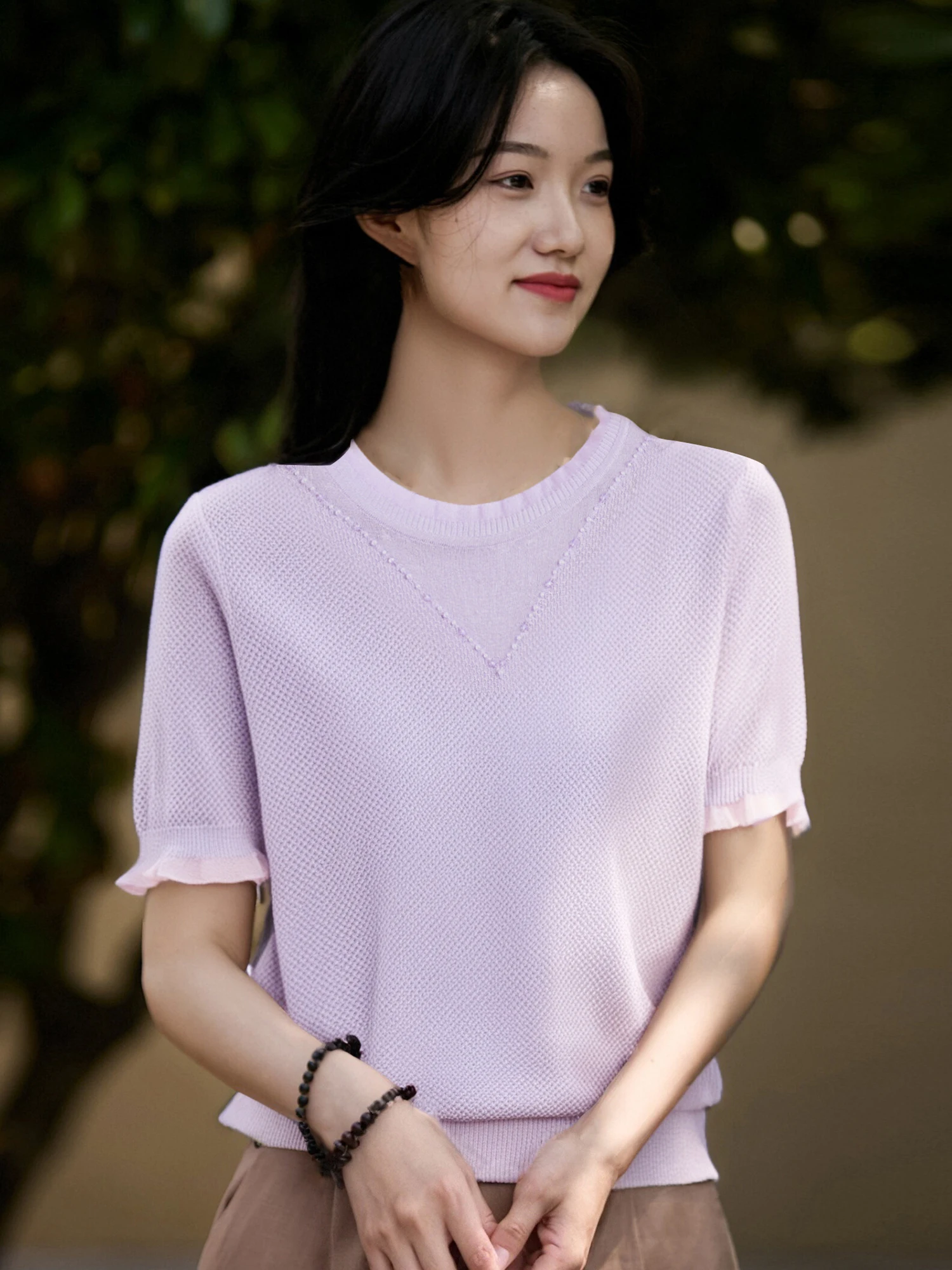 Женская летняя новая трикотажная футболка-пуловер с круглым вырезом, удобная, дышащая, влагоотводящая
Женская летняя новая трикотажная футболка-пуловер с круглым вырезом, удобная, дышащая, влагоотводящая