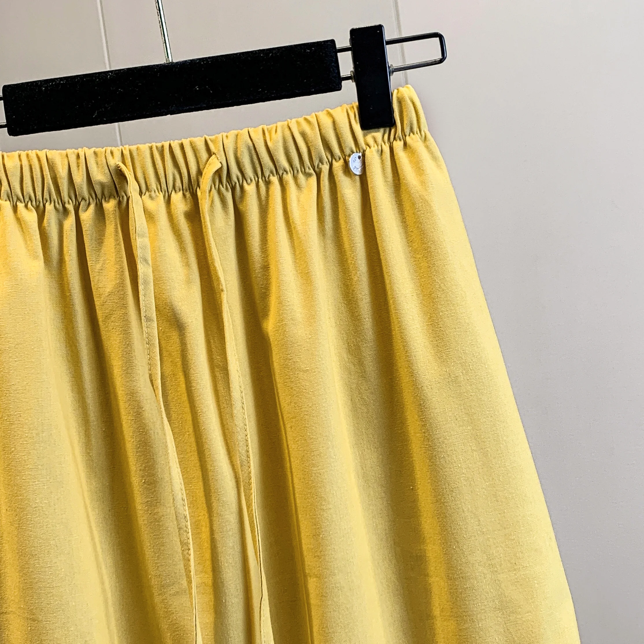 Loose Fit Linen Summer Skirt Alluring Drape Color Simple Elastic Waist Corded Half Body Skirts for plus Size Women
Loose Fit Linen Summer Skirt Alluring Drape Color Simple Elastic Waist Corded Half Body Skirts for plus Size Women