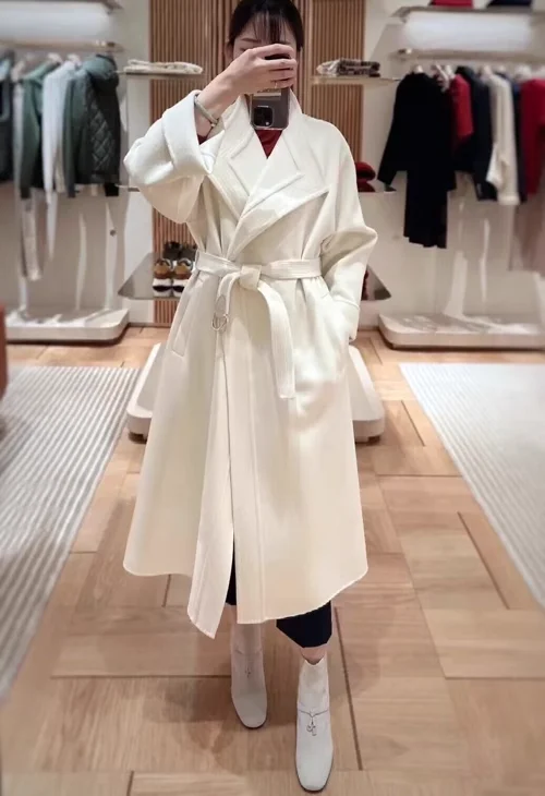 High Quality 100% Cashmere Coat 2025 Winter Warm Long Jacket Elegant Women's Beige Coat With Belt
High Quality 100% Cashmere Coat 2025 Winter Warm Long Jacket Elegant Women's Beige Coat With Belt