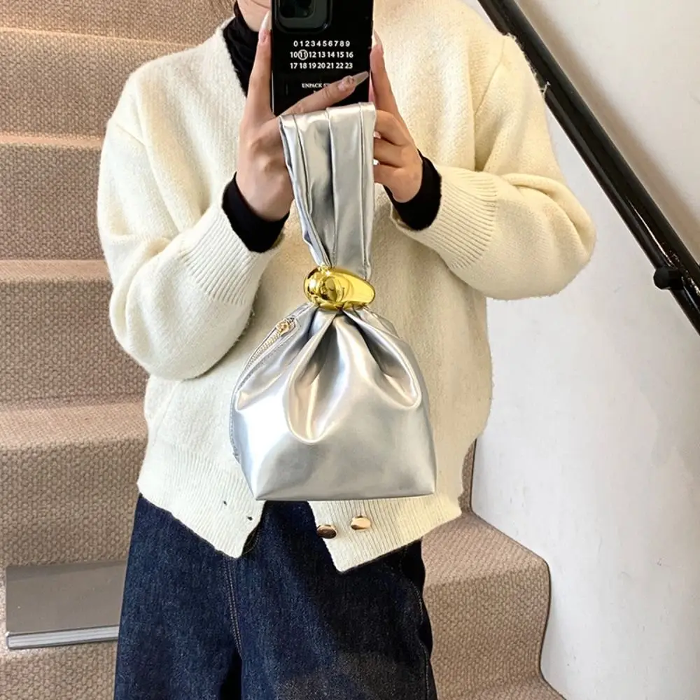 Fashion Luxury PU Leather Clutch Bag Elegant Korean Style Party Evening Bag Zipper Niche Design Handbag Party
Fashion Luxury PU Leather Clutch Bag Elegant Korean Style Party Evening Bag Zipper Niche Design Handbag Party