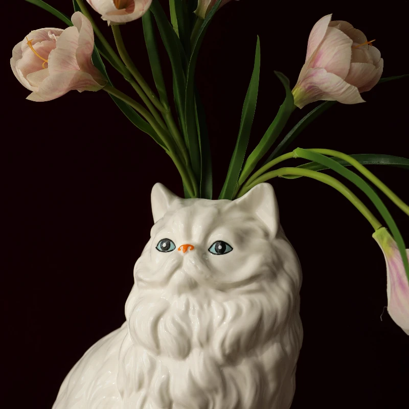 European-style hand-painted Persian cat ceramic vase, animal sculpture decoration, ceramic handicrafts, vase decoration for home
European-style hand-painted Persian cat ceramic vase, animal sculpture decoration, ceramic handicrafts, vase decoration for home