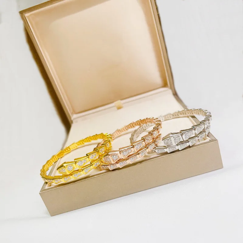 Fashion Women Style Cuff Bracelet 925 Silver Shiny Elastic Plated Gold Color Paved Full Cubic Zircon Snake Serpent Shape
Fashion Women Style Cuff Bracelet 925 Silver Shiny Elastic Plated Gold Color Paved Full Cubic Zircon Snake Serpent Shape