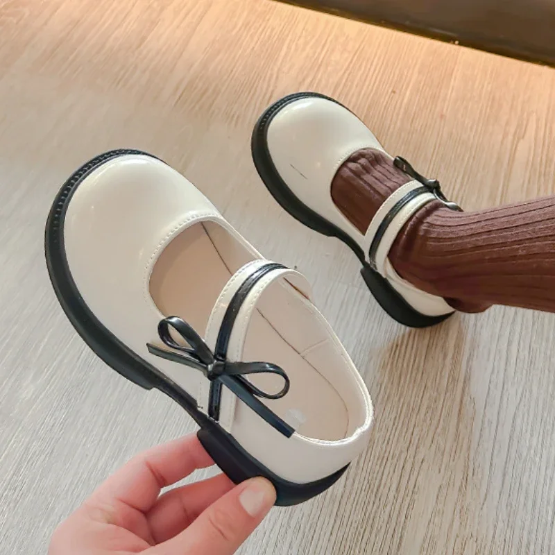 2024 Spring Autumn Black School Girl Shoes Fashion Bowknot Versatile Children's Leather Shoes Kids Princess Lolita Single Shoes
2024 Spring Autumn Black School Girl Shoes Fashion Bowknot Versatile Children's Leather Shoes Kids Princess Lolita Single Shoes