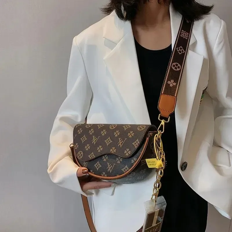 Designer bag Shoulder Bags For Womens Fashion Classical Handbag Messenger Fashionable Woman Crossbody high quality
Designer bag Shoulder Bags For Womens Fashion Classical Handbag Messenger Fashionable Woman Crossbody high quality