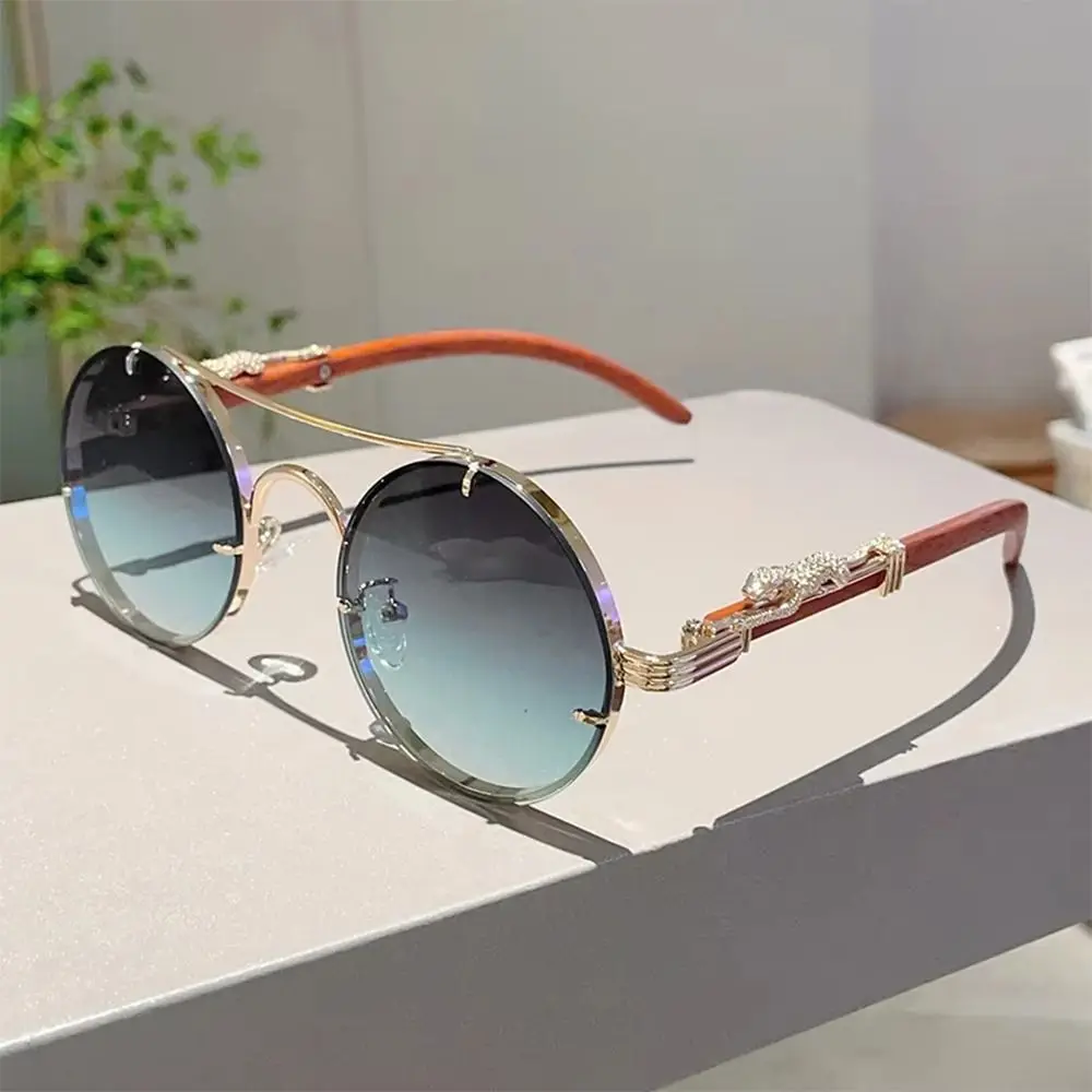 Multicolor Luxury Design Round Sunglasses Double Bridge Cheetah Decoration Gradient Shades UV Protection Punk Sun Glasses Unisex
Multicolor Luxury Design Round Sunglasses Double Bridge Cheetah Decoration Gradient Shades UV Protection Punk Sun Glasses Unisex